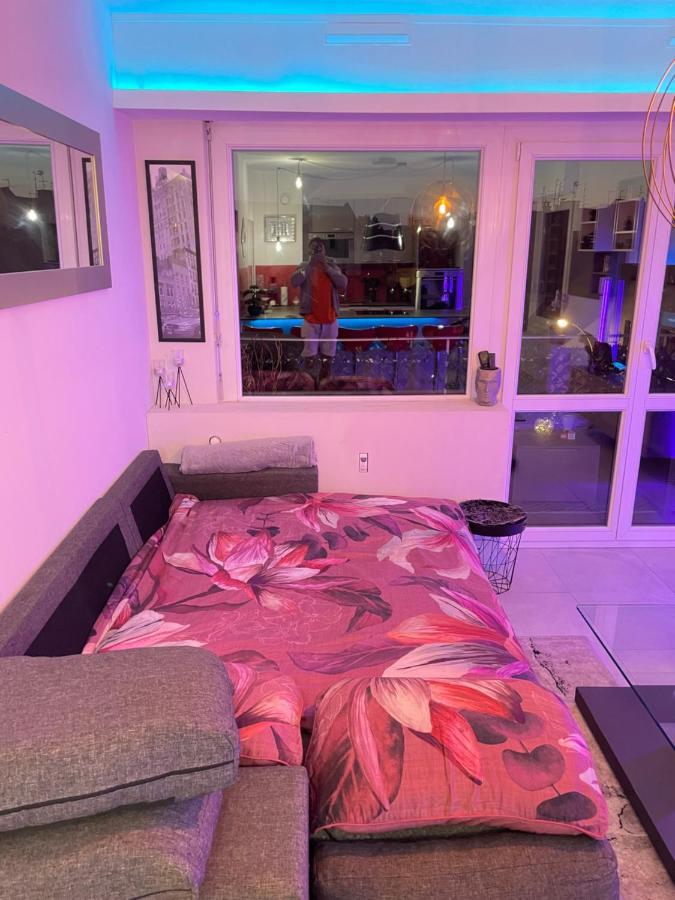 Guest Room "We Are With You In This Flat" Strasbourg Exterior photo